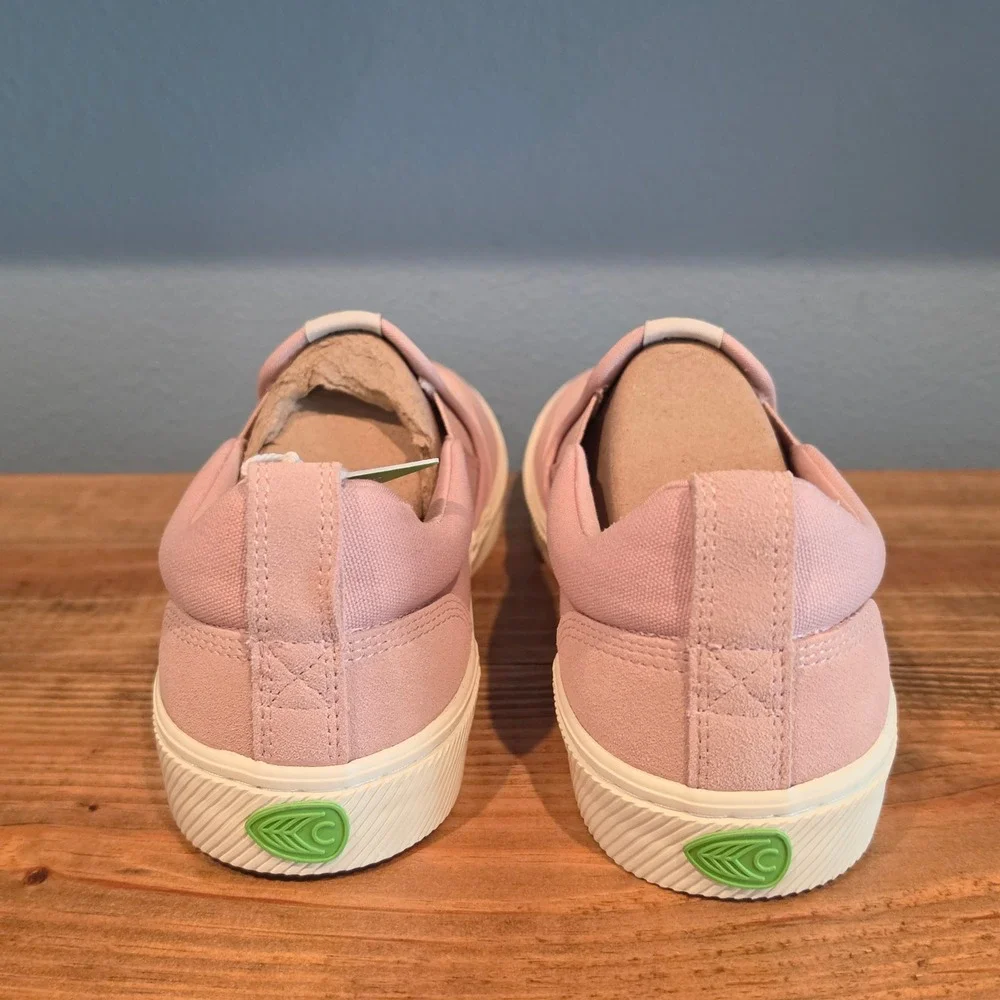 Cariuma Mens Slip On Pro Skate Shoes Pink‎ Suede Canvas Sneakers Size 9.5